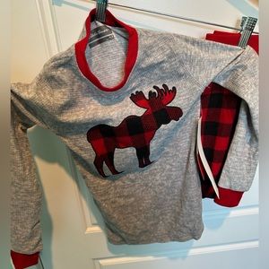 🖤 Brand new kids size 6 winter pajamas